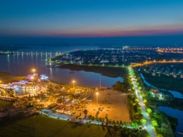 3、彩色之夜大图--艾小龙